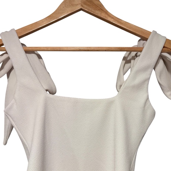 Show me your MuMu Gidget Bodysuit White Size Medium - Picture 10 of 13